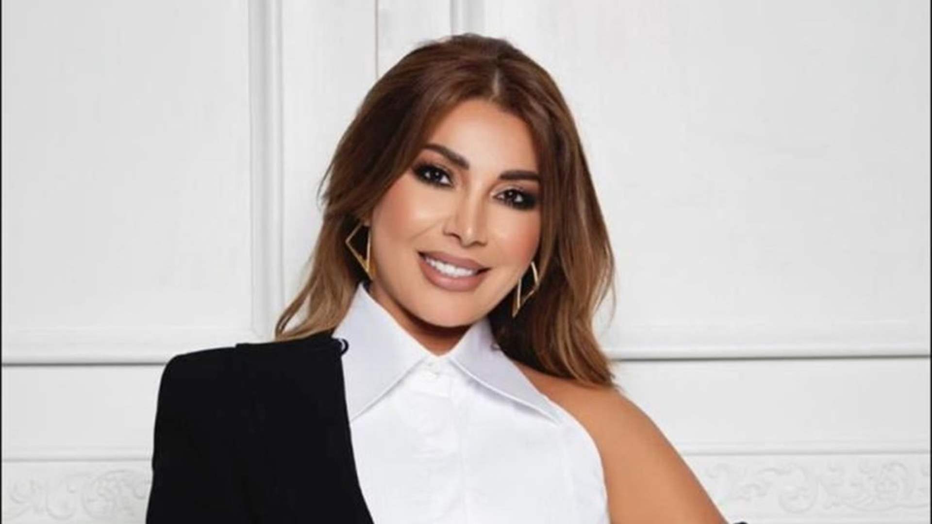 ابنة الين خلف تلفت الانظار بجمالها بظهور نادر لها .. كبرت و اصبحت بدت نسخة عن والدتها