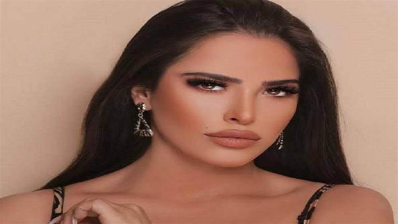 منع سارة زكريا من الغناء في بلد عربي جديد 