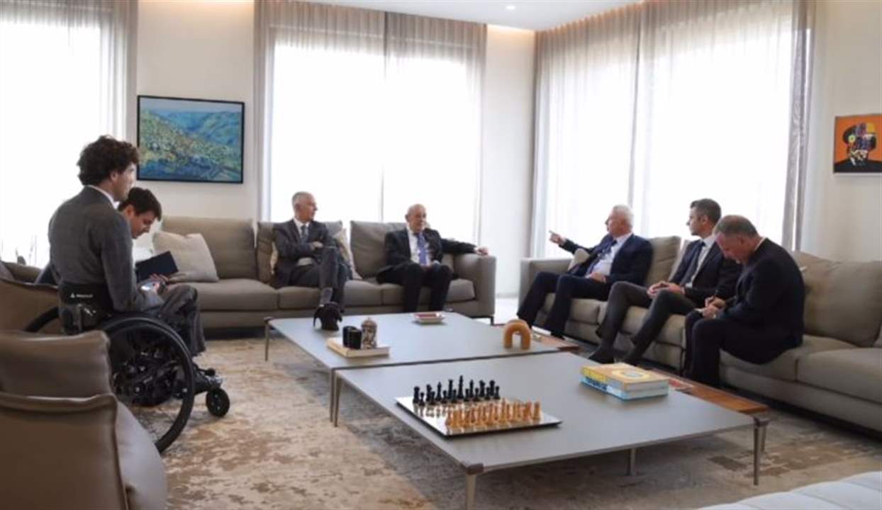 فرنجية استقبل لودريان والبحث تناول الوضع السياسي الراهن وسبل إتمام الانتخابات الرئاسية 