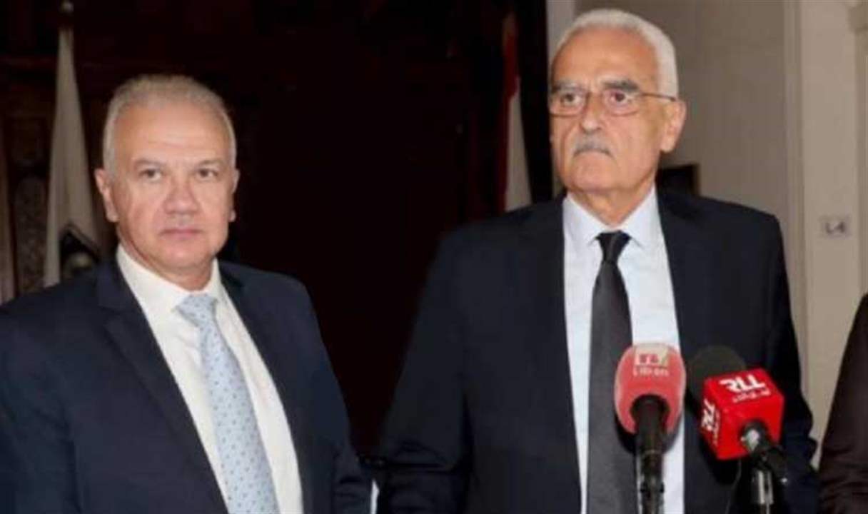 أسئلة من كرم ويزبك إلى الحكومة عن الاجراءات المتخذة لمنع تسلل السوريين الى الداخل اللبناني