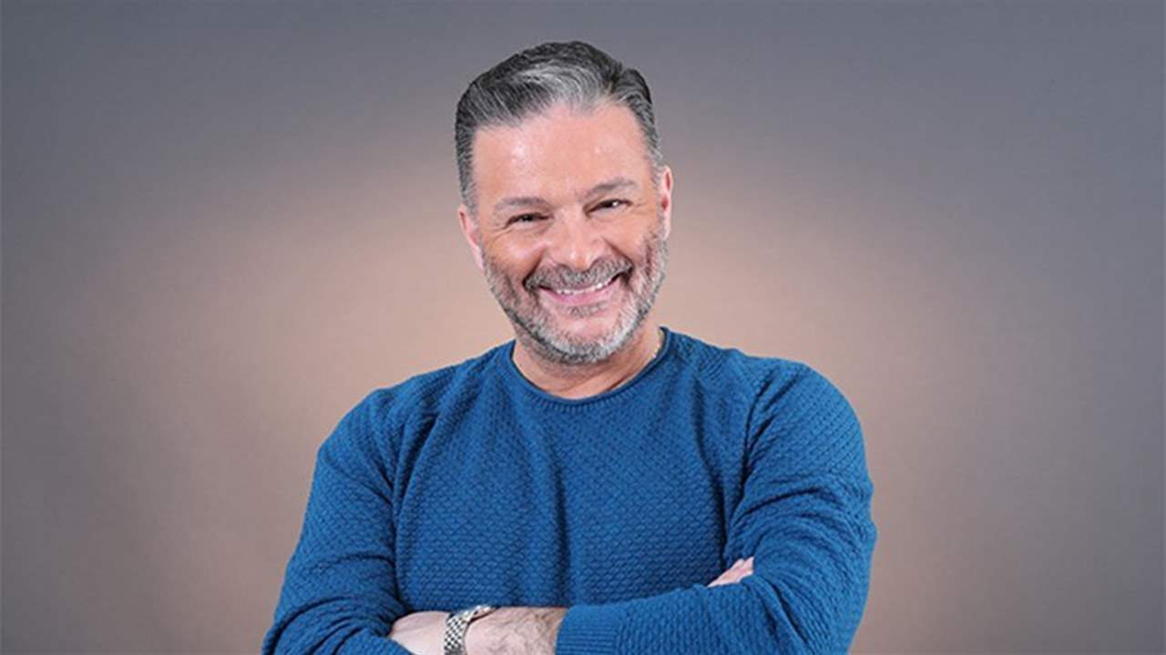 نقولا الاسطا يوجه رسالة مؤثرة لابنته في عيدها