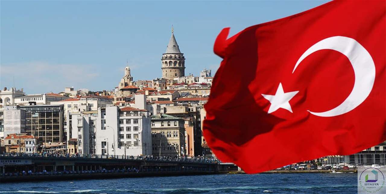اصطدام سفينة شحن قادمة من روسيا بسفينة حاويات قرب إسطنبول