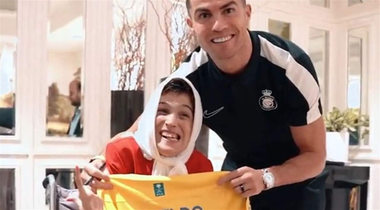 فيديو للفتة إنسانية من رونالدو لرسامة إيرانية
