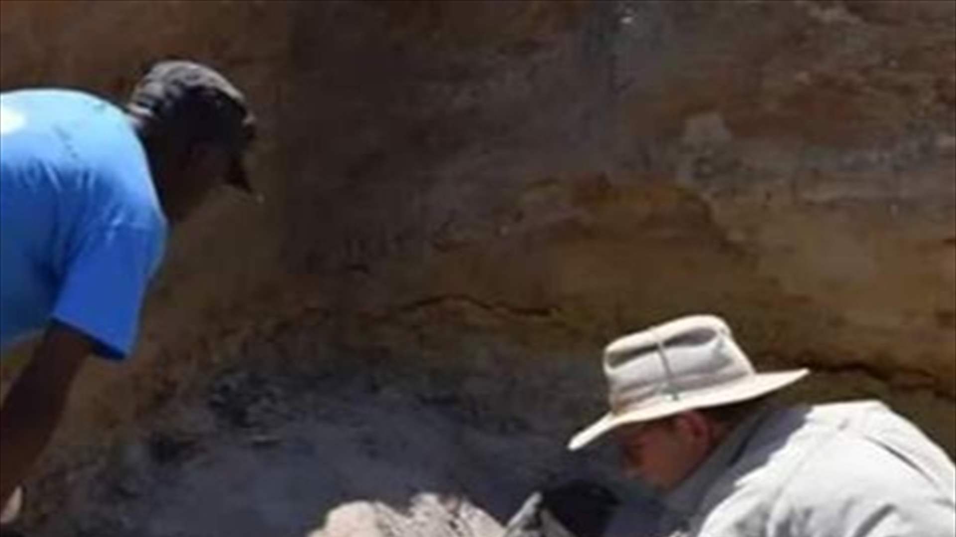 بالصورة -  العثور على هيكل خشبي عمره نصف مليون سنة 