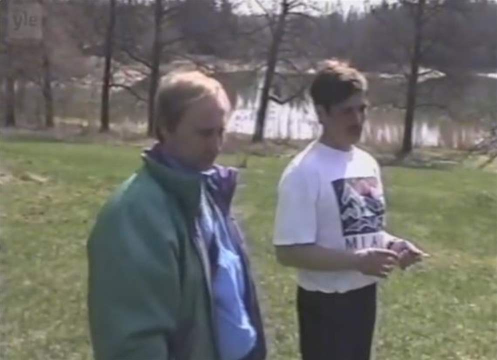 فيديو يعرض للمرة الاولى- بوتين بشعر طويل مع زوجته وابنتيه 