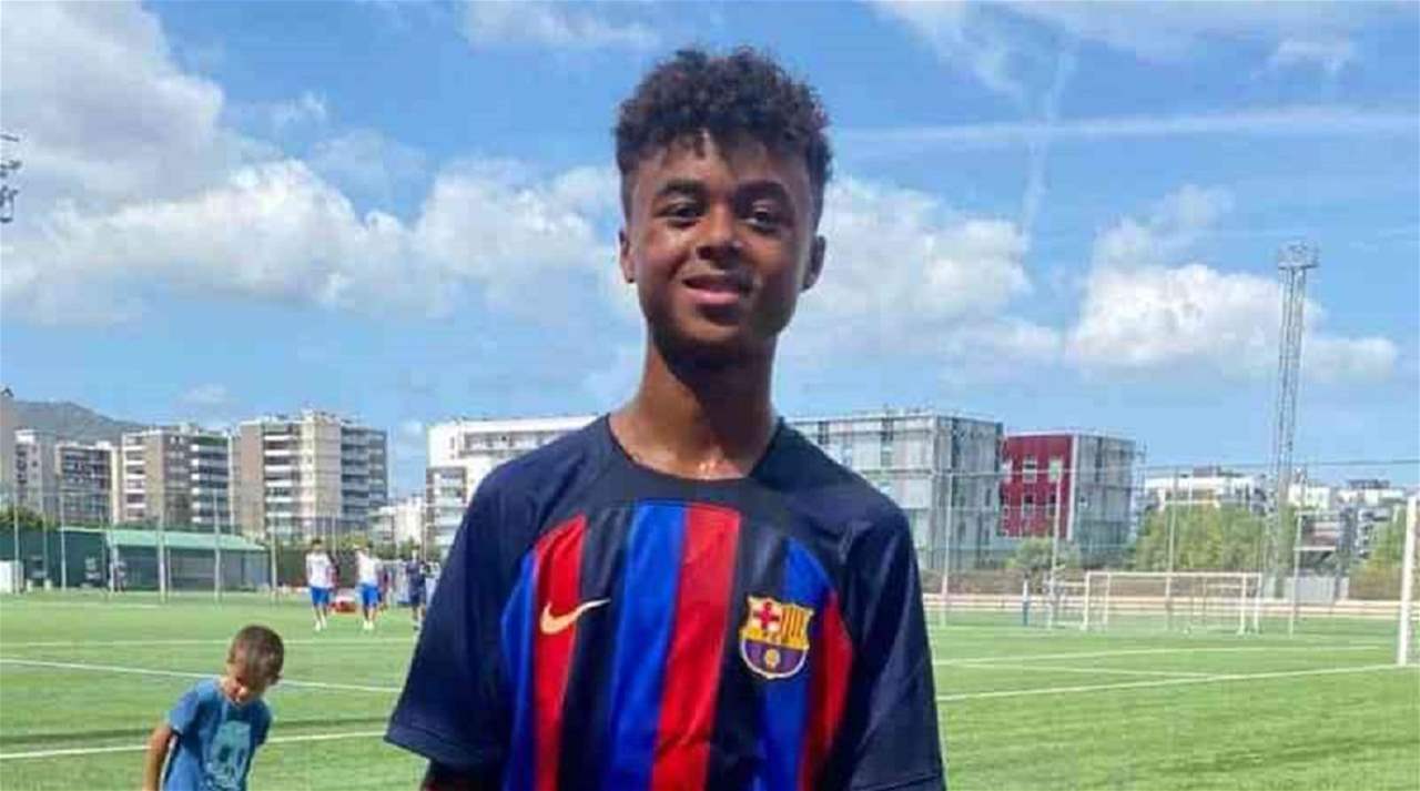 فيديو - نجل كلويفرت يوّقع عقد احترافه مع برشلونة