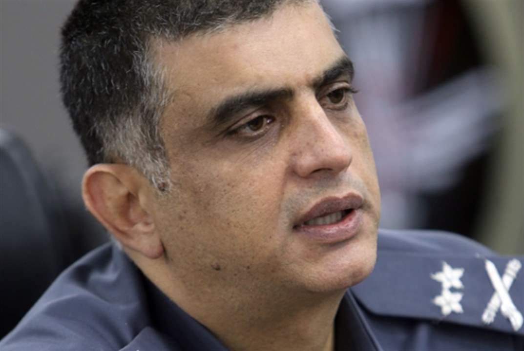 عماد عثمان يصدر مذكرة يطلب فيها من ضباط قوى الأمن الاتصال بالجنود الفارين للعودة إلى الخدمة 