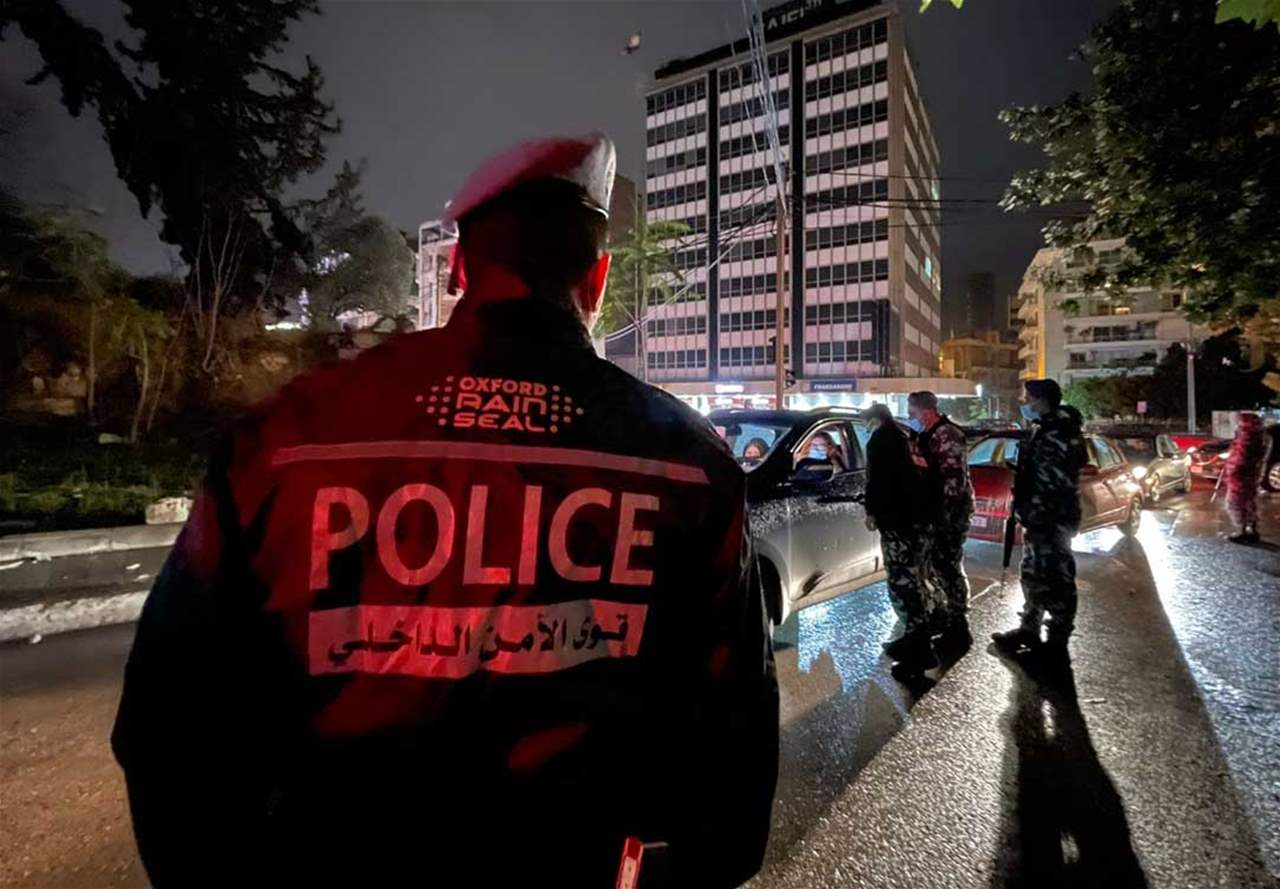 قتله داخل الحافلة وفرّ إلى سوريا وقوى الأمن تتحرّك 