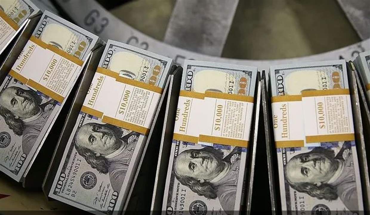 بعدما ربح 1.6 مليار دولار في اليانصيب .. بات أمام خيارين صعبين