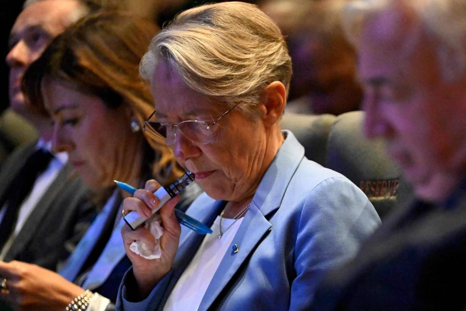 رئيسة الحكومة الفرنسية تكسب تصويتا لحجب الثقة أمام الجمعية الوطنية