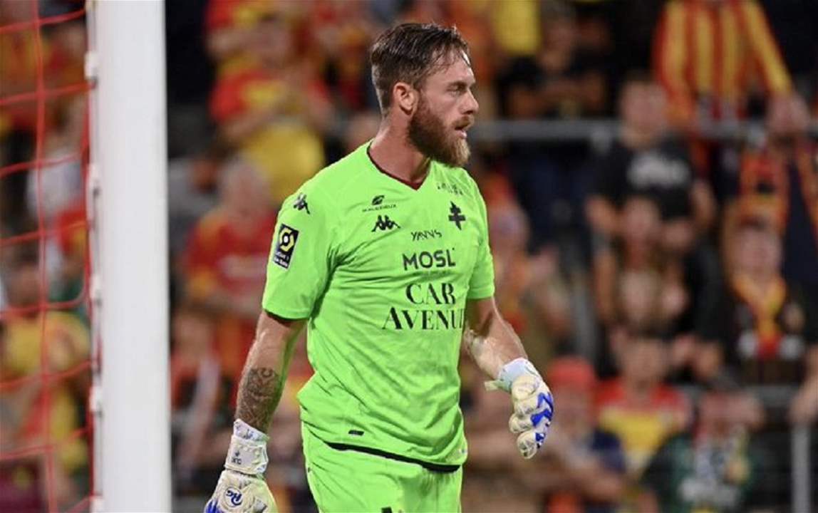 أفضل حارس مرمى في الدوري الفرنسي .. جزائري