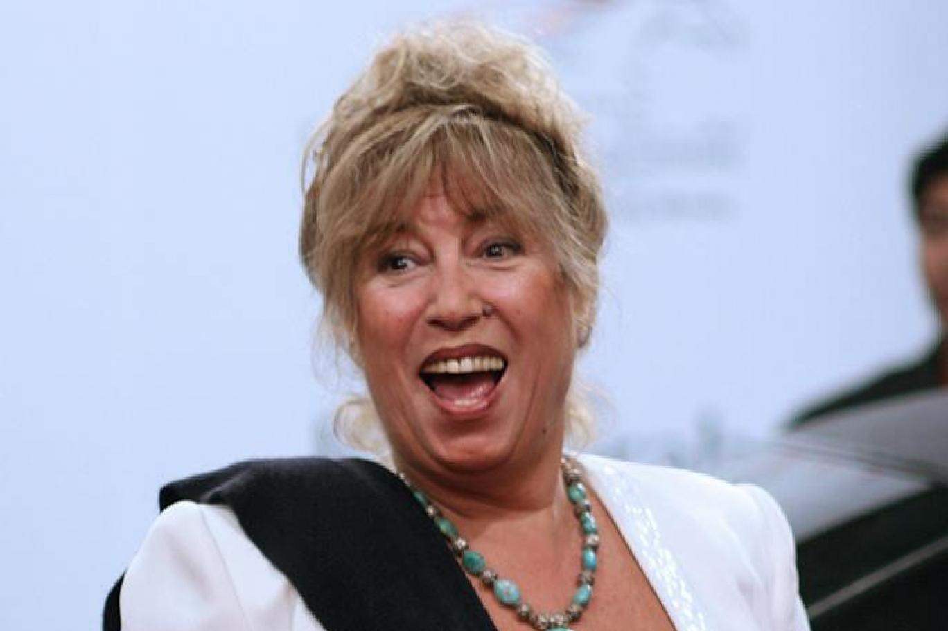 منى واصف تفاجئ جمهورها بلإعلان هام