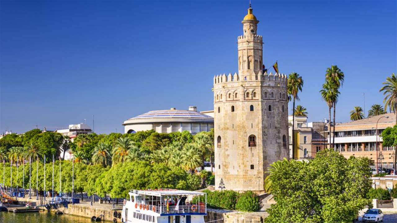 عمدة إشبيلية الإسبانية يعتزم منع حفلات سياحية خادشة للحياء