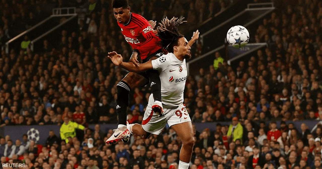 اليونايتد يعتذر ويبرر اكتساح مشجعي غلطة سراي لأولد ترافورد