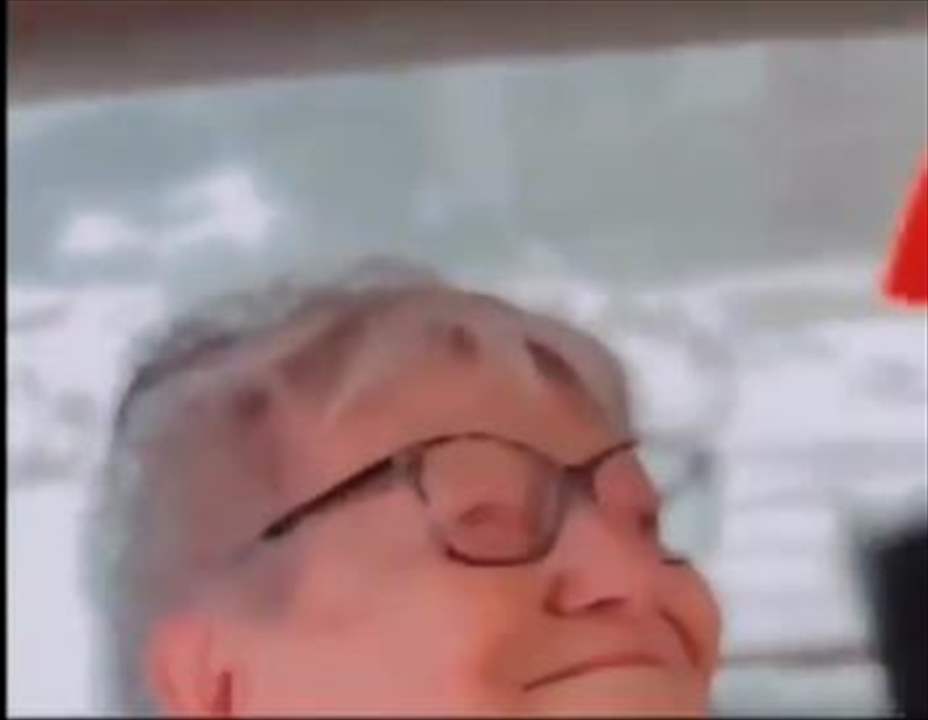 بالفيديو - مشاهد لمستوطنة في يد شبان فلسطينيين في غزة