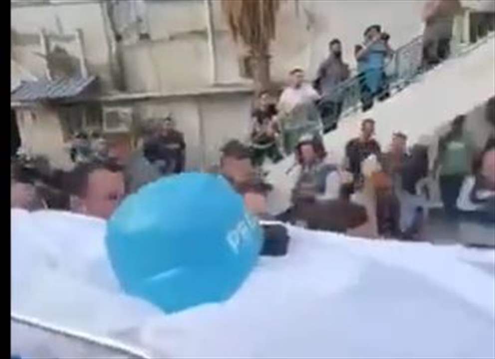 بالفيديو - تشييع صحفيين استشهدا جراء القصف الإسرائيلى على قطاع غزة 