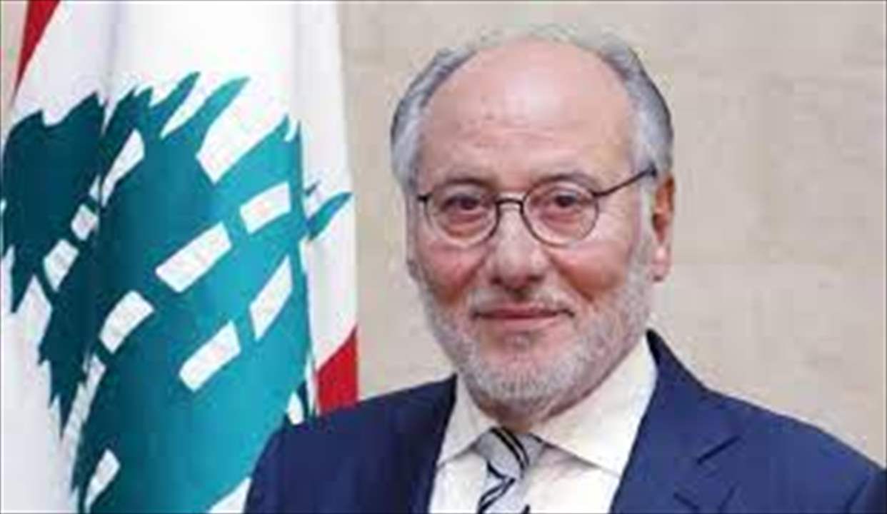 وزير التربية عباس الحلبي يعلن  إستمرار إقفال المدارس والثانويات والمهنيات الرسمية والخاصة يوم غد  في الأقضية المتاخمة للحدود الجنوبية