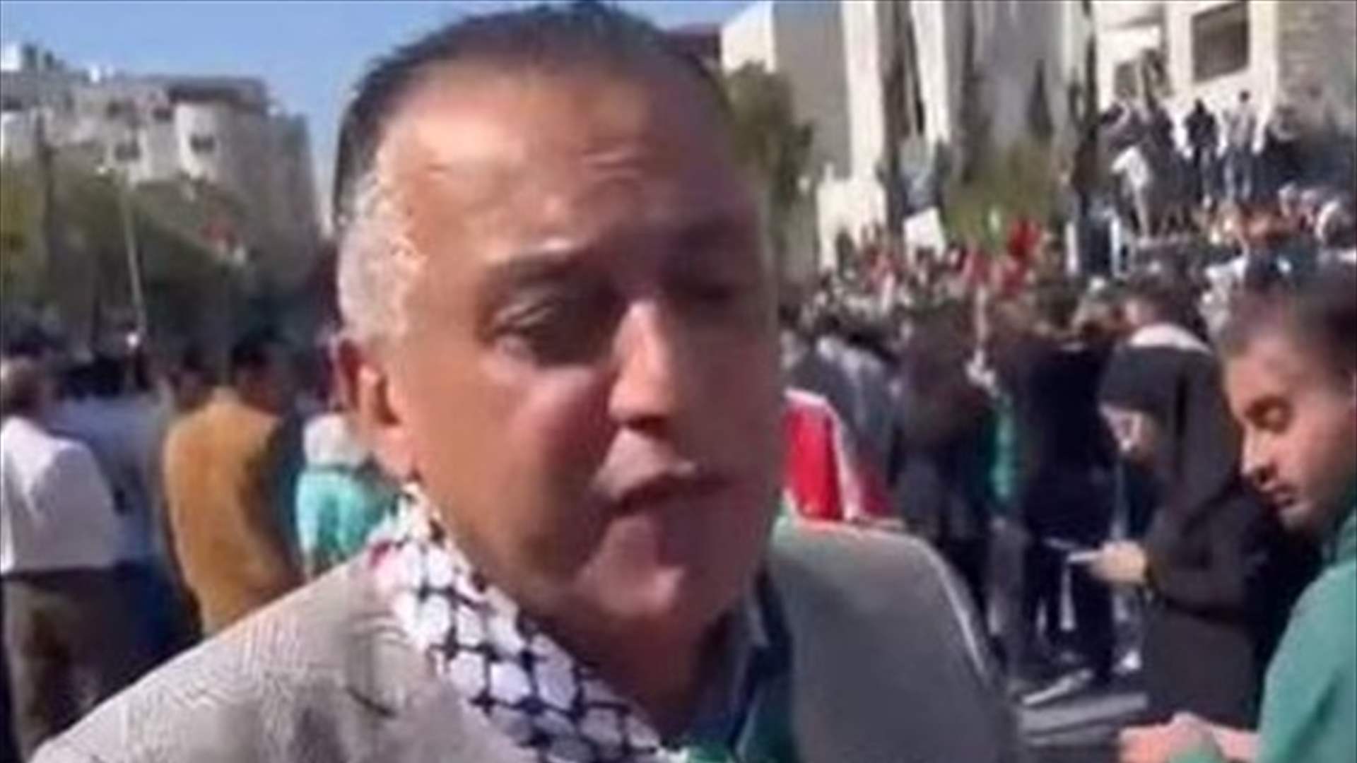 بالفيديو - النائب الأردني محمد الظهراوي: كل طفل وانسان في الأردن مع المقاومة ... والشعب الاردني سيقتلع السفارة الاسرائيلية بأسنانه 