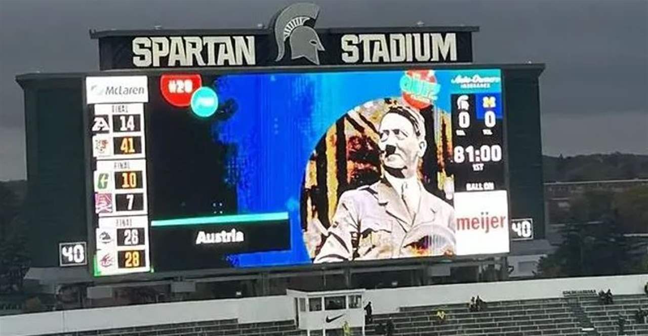 صورة هتلر في ملعب أميركي تثير ضجة وتجبر ولاية على الاعتذار