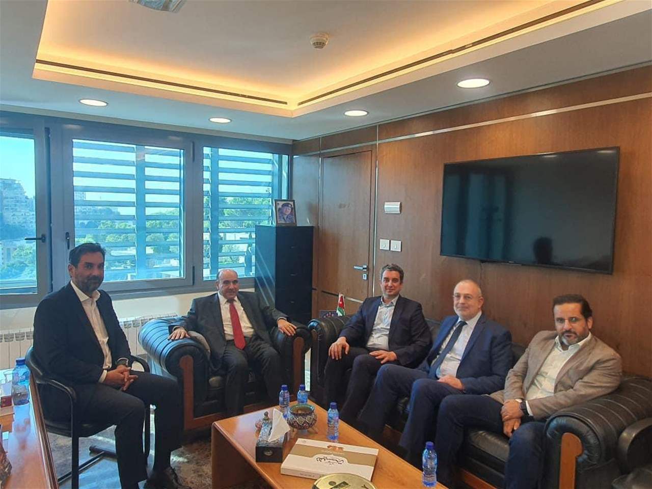  جولة لوفد من تحالف قوى التغيير على سفراء السعودية وقطر ومصر والأردن وفلسطين وتأكيدٌ على ضرورة وقف إطلاق النار 