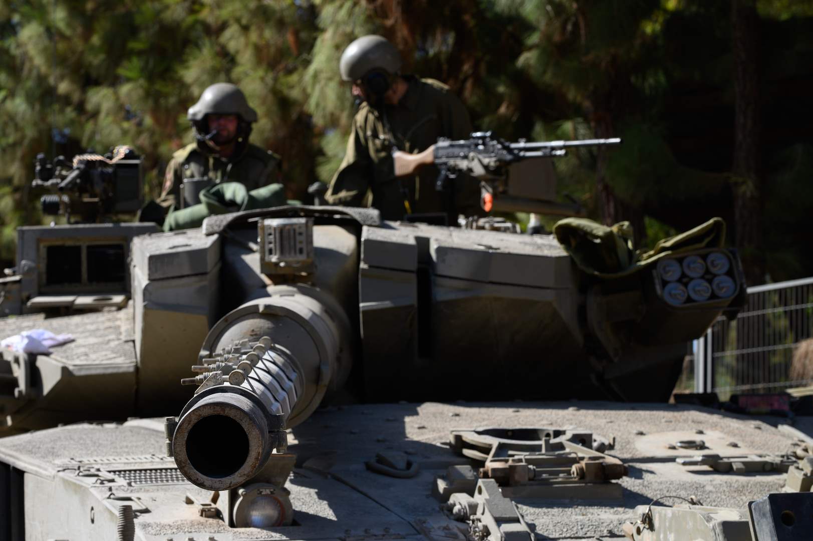 جيش العدو : العمليات الموسّعة الجارية في غزة الآن ليست الغزو البري الرسمي 