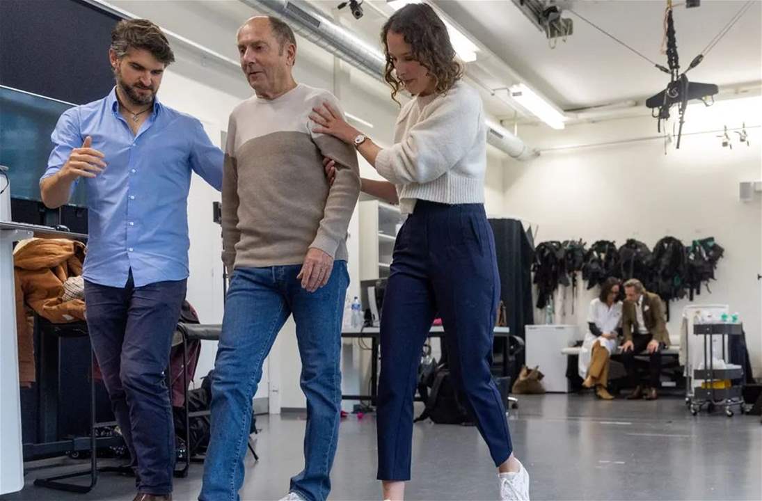 عملية ثورية تعيد القدرة على المشي لأحد المصابين بباركنسون