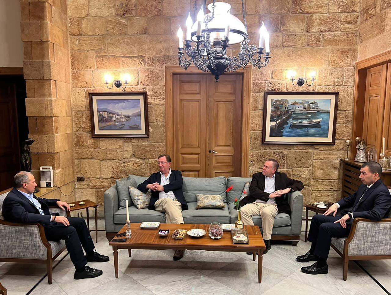 باسيل التقى سفير المملكة المتحدة وتم التباحث بالأوضاع العامة 