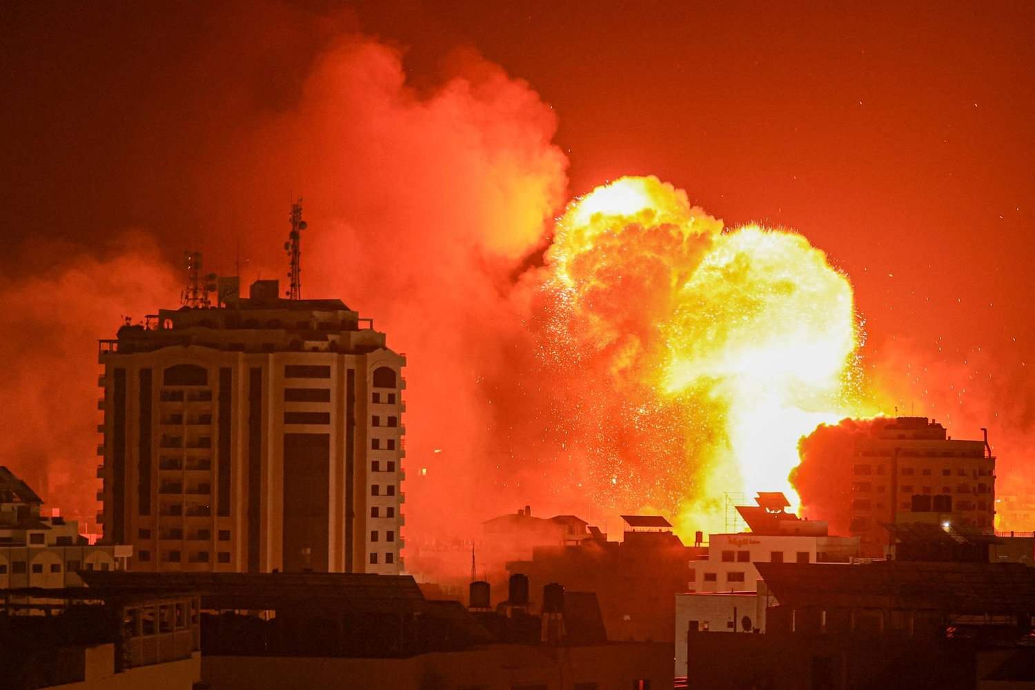 خروج بنك الدم في غزة عن الخدمة جراء القصف