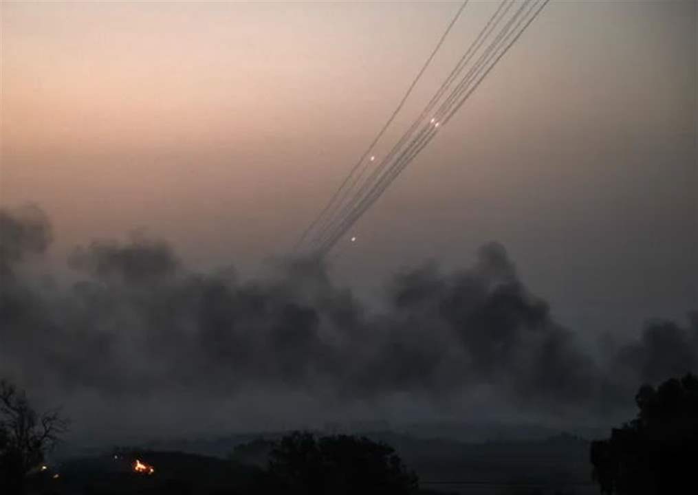استهداف مواقع ومستوطنات الاحتلال بدفعة صاروخية من غزة والقسام تستهدف قاعدة &quot;رعيم&quot;
