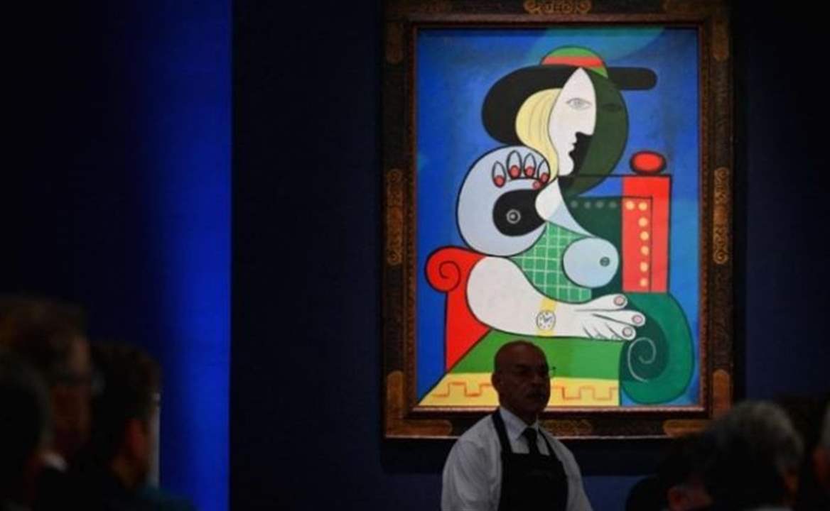 بيع لوحة "امرأة الساعة" لبيكاسو بمبلغ قياسي