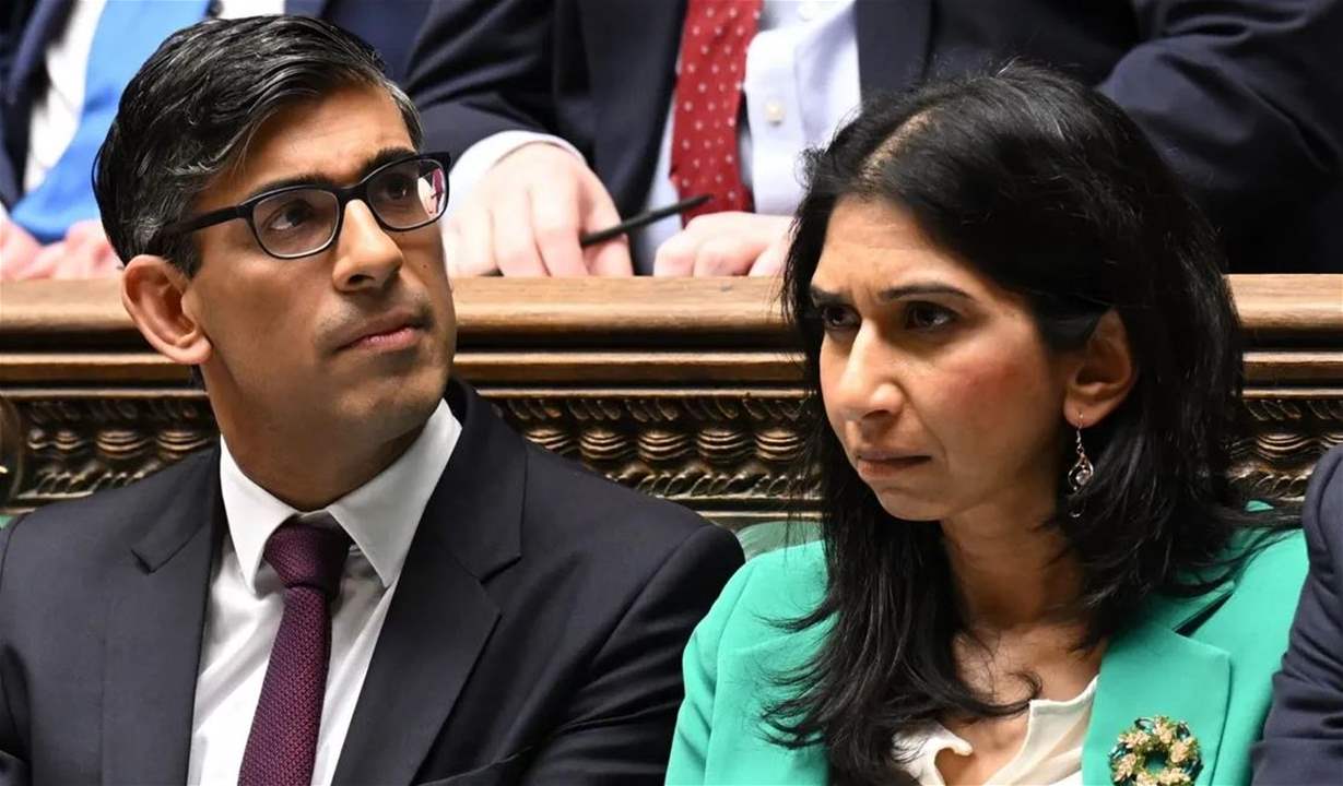 إقالة وزيرة الداخلية البريطانية.. وديفيد كاميرون يعود للحكومة وزيراً للخارجية 