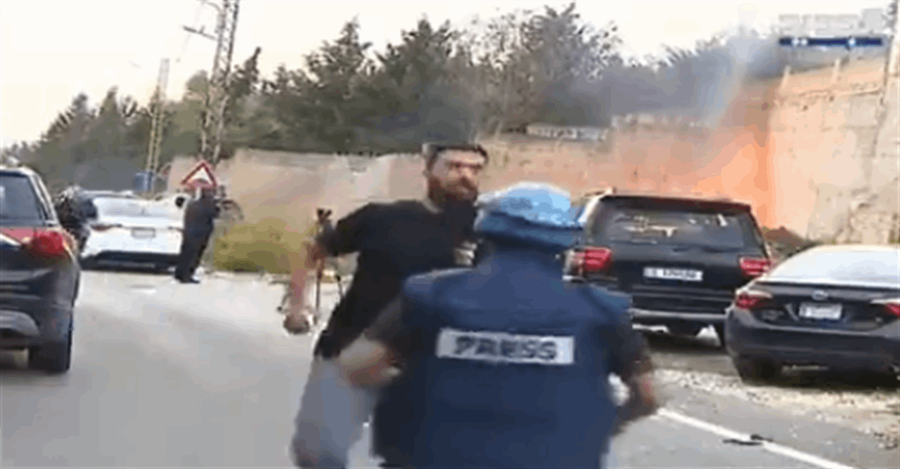 نجاة صحافيين بأعجوبة بعد تعرضهم لضربة إسرائيلية مباشرة ومايا دياب تعلق