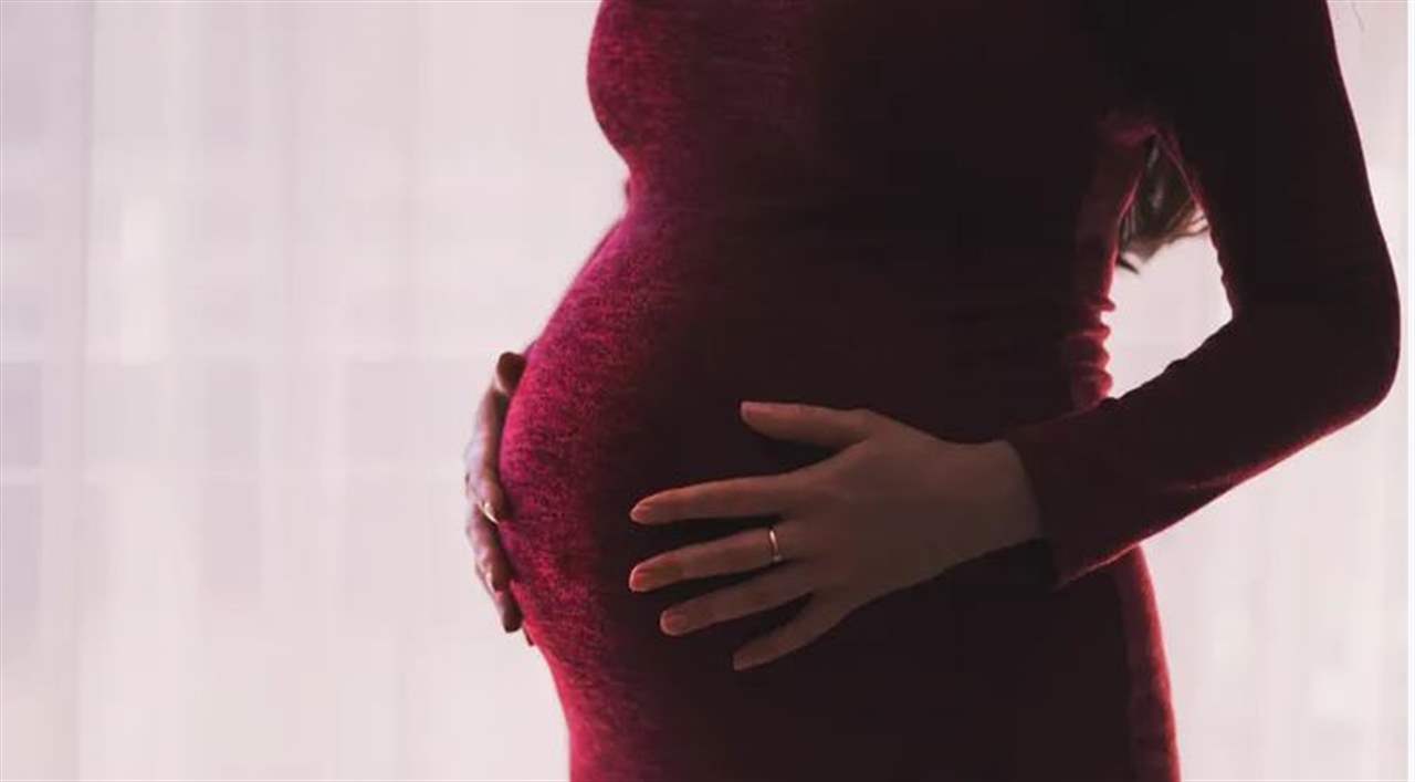 امرأة برحم مزدوج حامل بتوأم ينموّ كل منهما في رحم