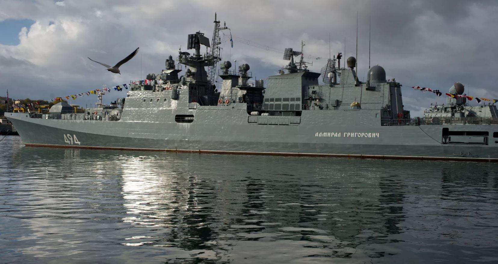  فرقاطة روسية ضخمة تزور دولة عربية