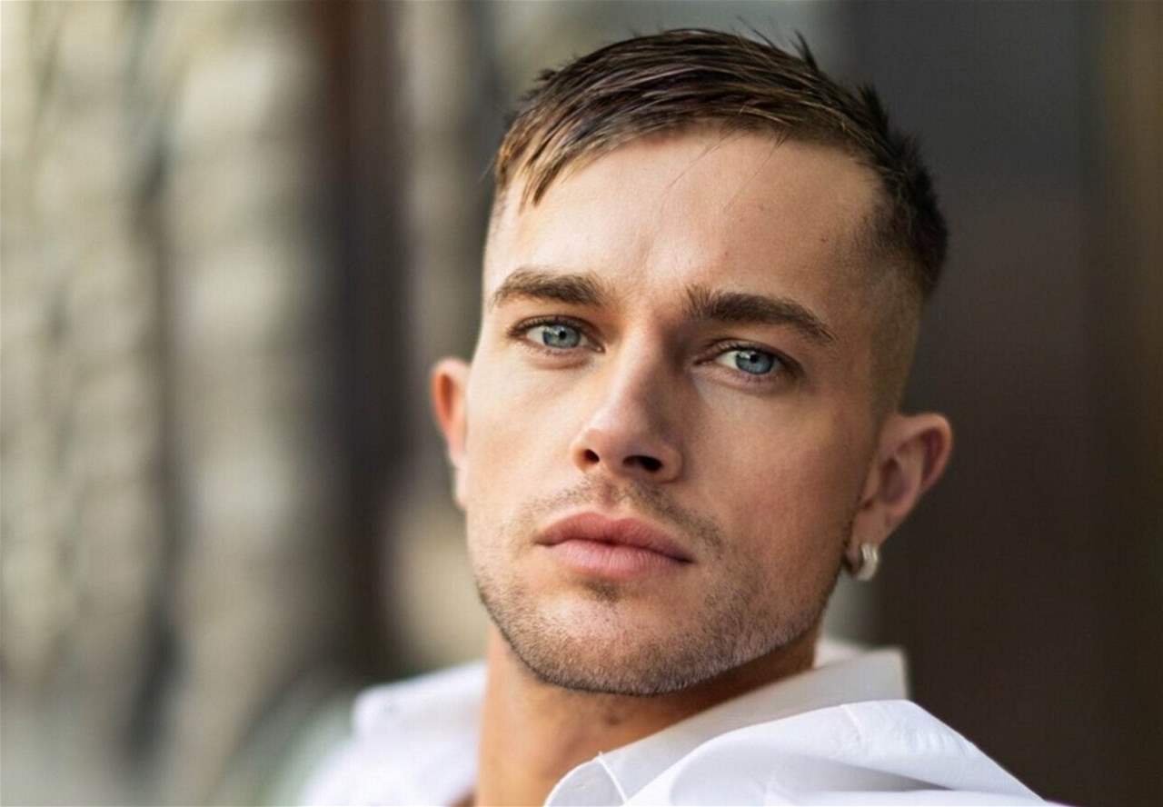 وفاة لاعب كريستال بالاس ونجم الافلام الاباحية عن ٣٤ عاماً 