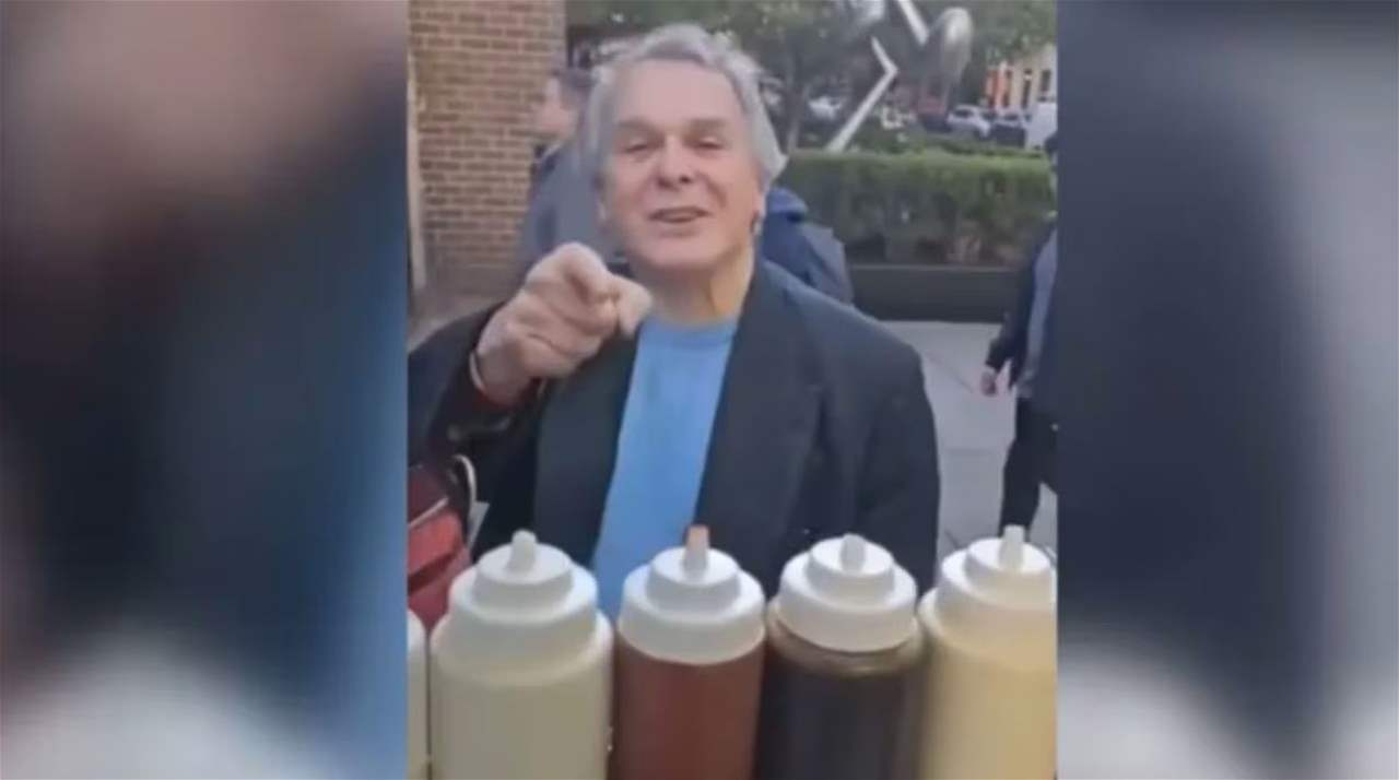 بعد مضايقته لبائع في نيويورك.. المحكمة تخلي سيبل مستشار سابق في عهد أوباما دون كفالة وتوجه له تهمتين