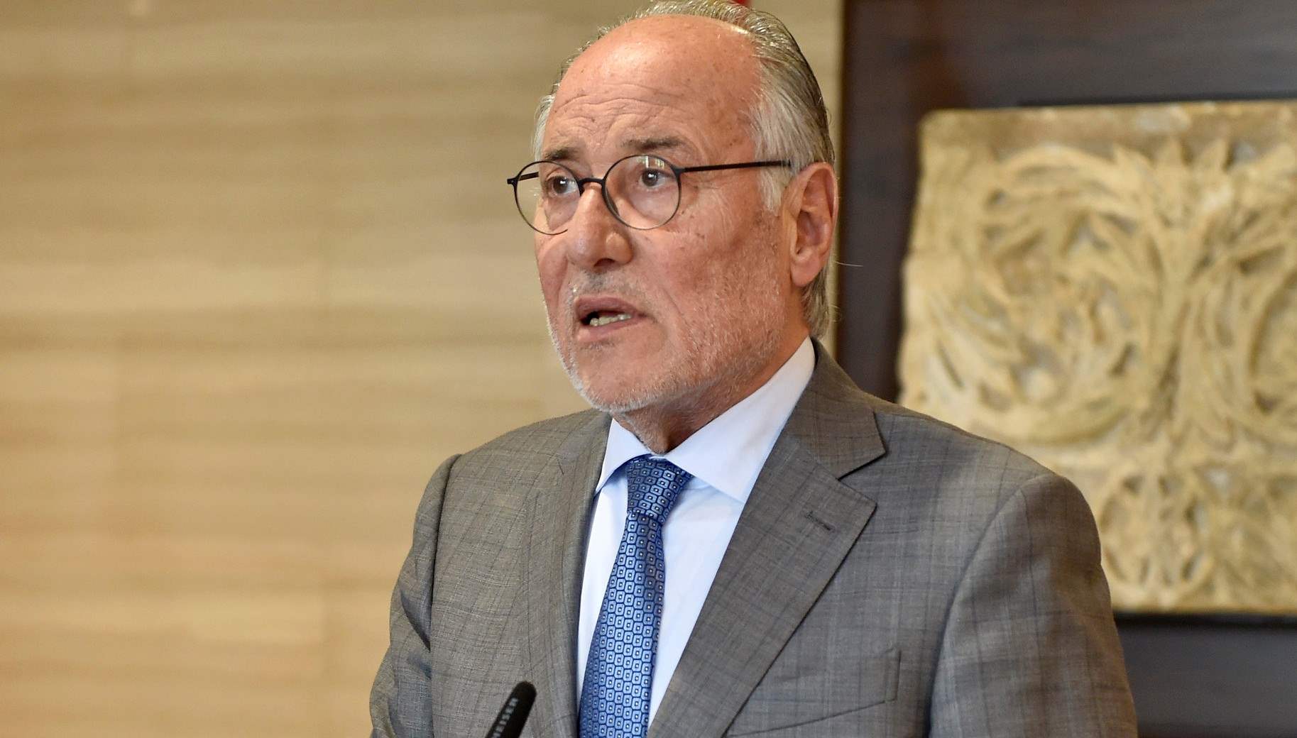  وزير التربية وصل إلى سرايا صيدا في جولة جنوبية بدأها بلقاء محافظ الجنوب