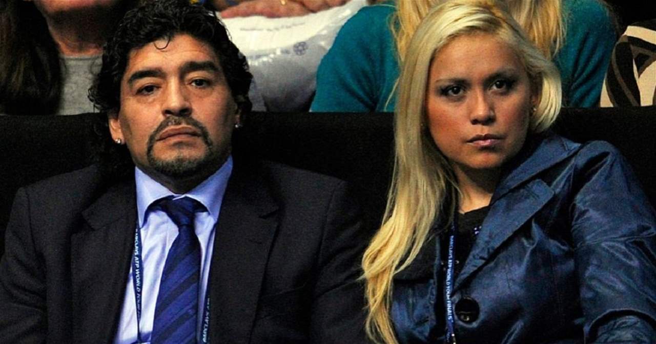 مارادونا في ذكراه السنوية: المافيا والجنس والابداع الكروي