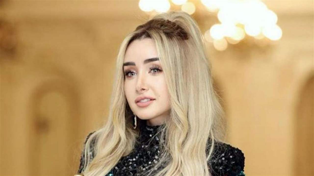 هنا الزاهد في أول ظهور بعد انفصالها وهي تؤدي مناسك العمرة 