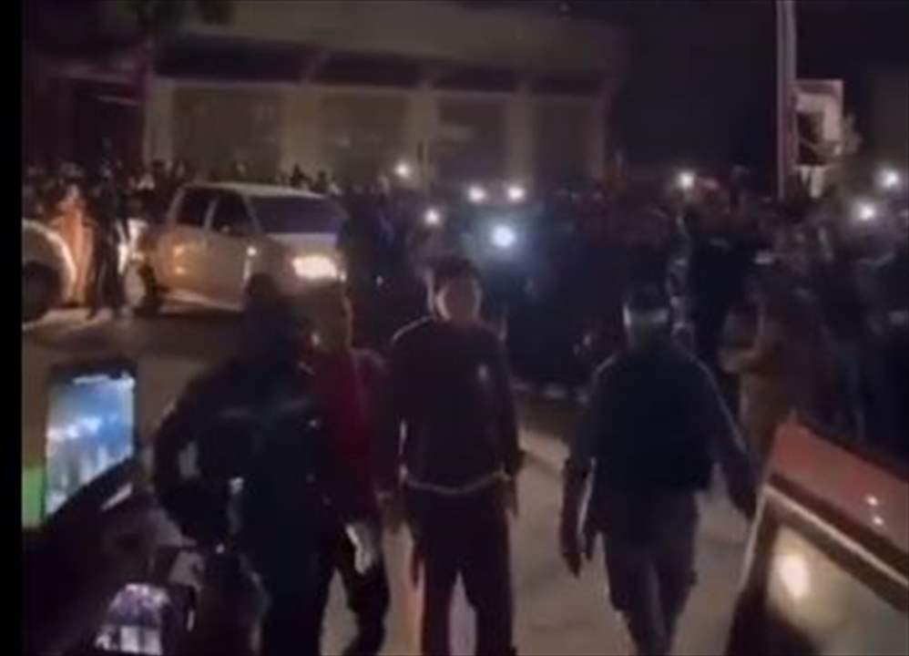 بالفيديو -  مشاهد من تسليم كتائب القسام وسرايا القدس الدفعة الخامسة من الأسرى الإسرائيليين في قطاع غزة 