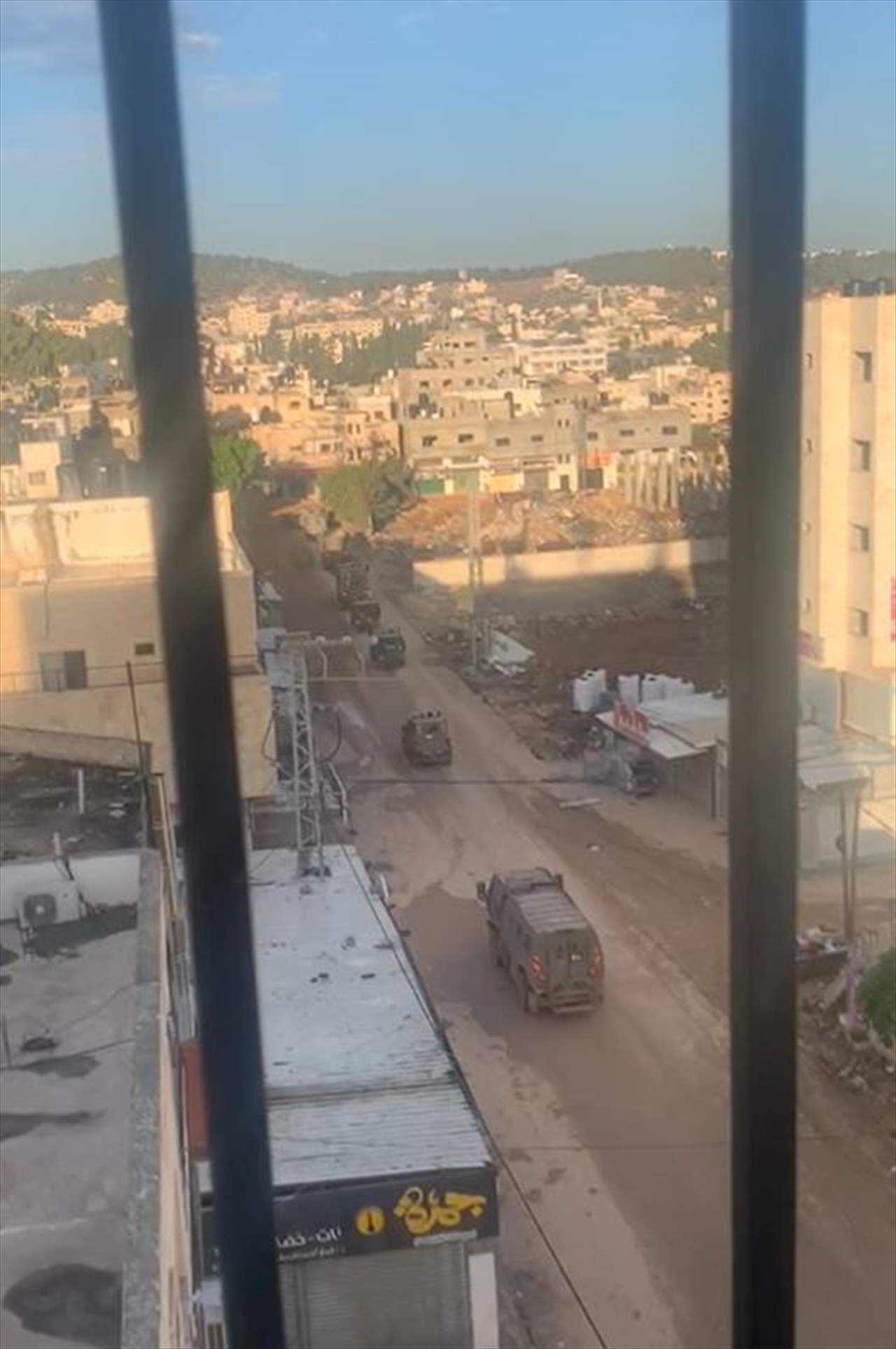 بالفيديو - قوات الإحتلال تدفع بقوة إضافية نحو جنين ومخيمها