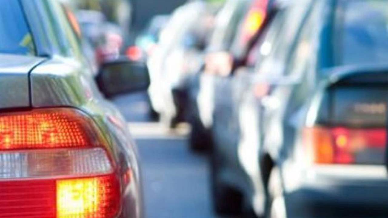 بسبب أعمال الصيانة".. زحمة سير خانقة عند مداخل منطقة الحدت