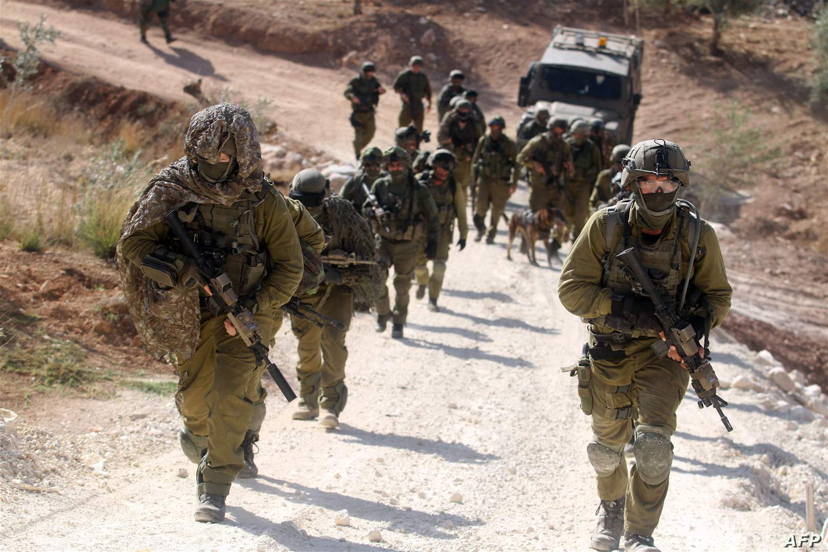 إعلام العدو: الجيش الإسرائيلي أتمّ الاستعدادات لعملية برية في جنوب القطاع!... 