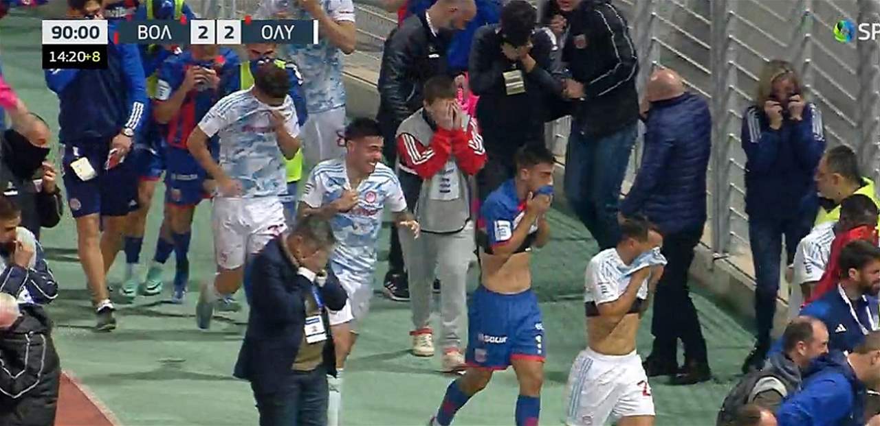 الغاز المسيل للدموع بطل القمة في الدوري اليوناني