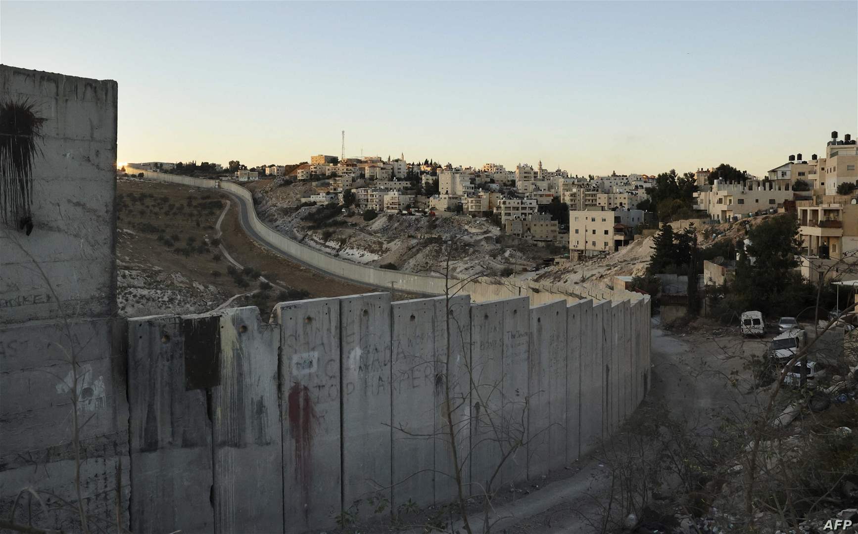  إصابة 5 فلسطينيين خلال إقتحام الإحتلال مخيم قلنديا