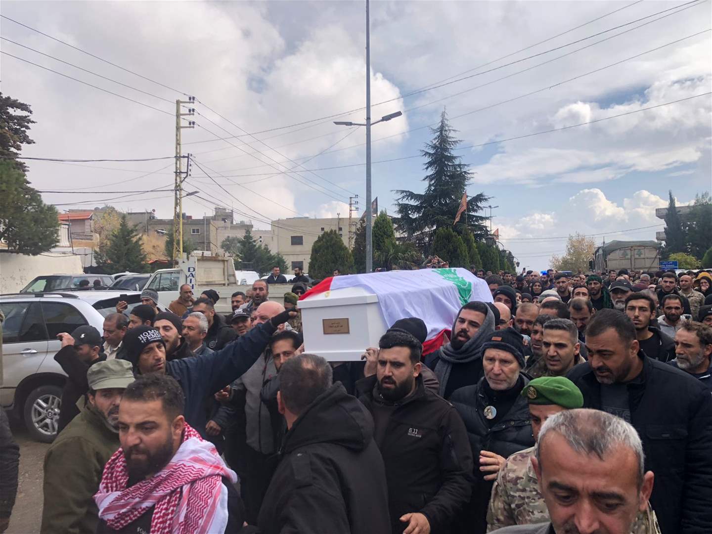 بالفيديو - بلدة شمسطار البقاعية تودع الرقيب الشهيد عبد الكريم المقداد