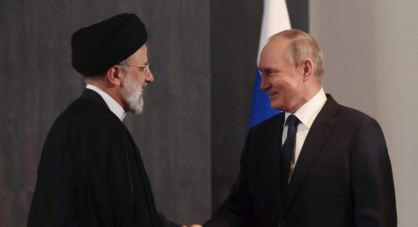 بوتين خلال لقائه رئيسي: من المهم تبادل وجهات النظر بخصوص الوضع في المنطقة 