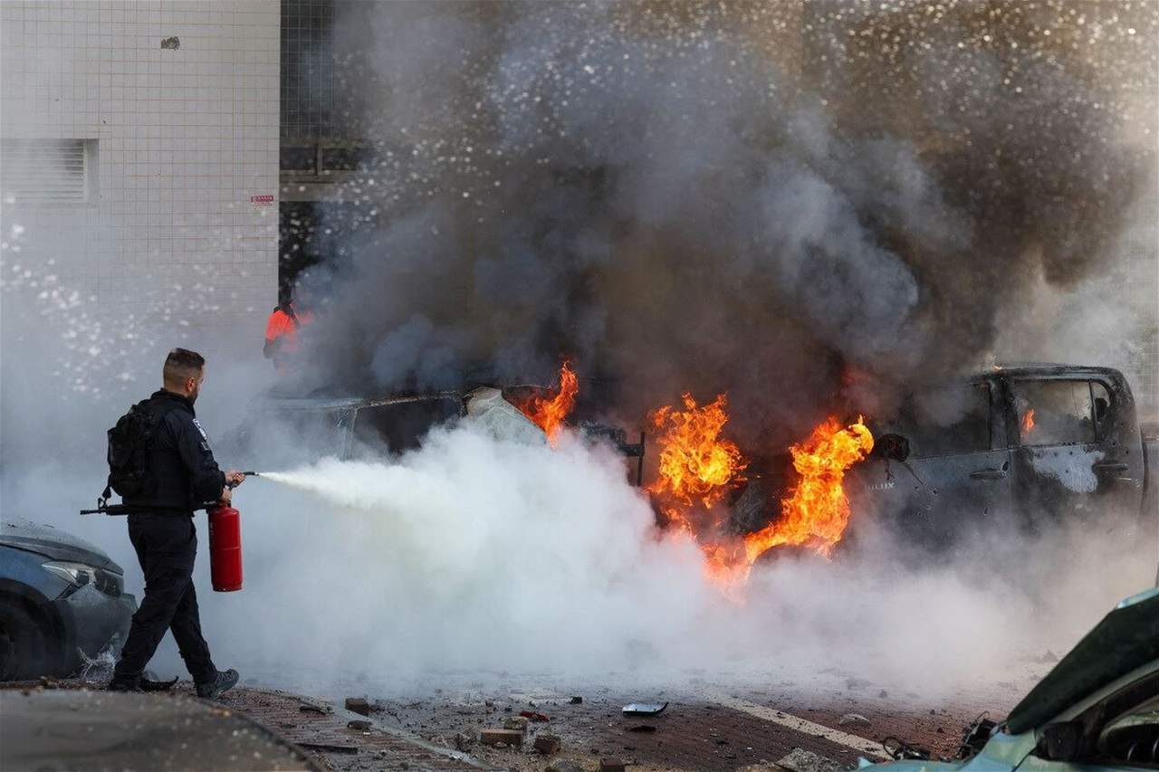 تل ابيب تحت النار... ودوي صافرات الإنذار في مناطق متعددة داخل إسرائيل 