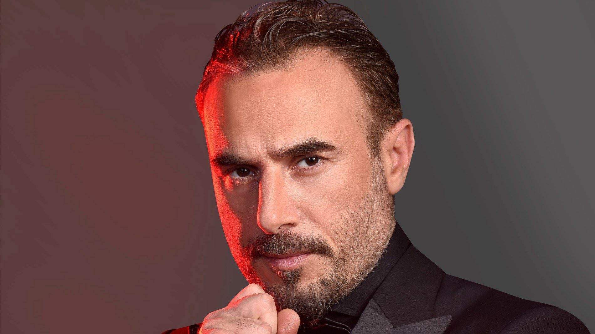 باسم مغنية يستذكر والده الراحل بكلمات مؤثرة: بيقولوا عندنا نعمة النسيان؟