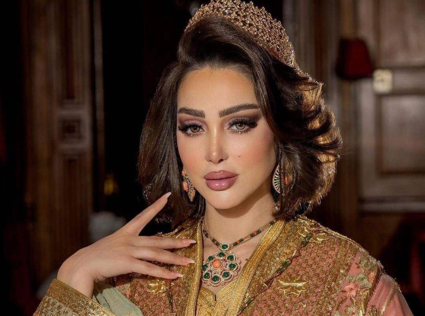 بسمة بوسيل تطل بالحجاب واول ظهور لوالدتها يلفت الانظار